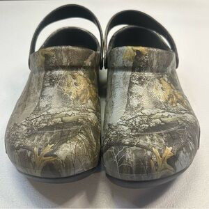 Crocs Realtree Edge‎ Classic Slip-On Rubber Casual Clog Men's  10Womens 12 Shoes